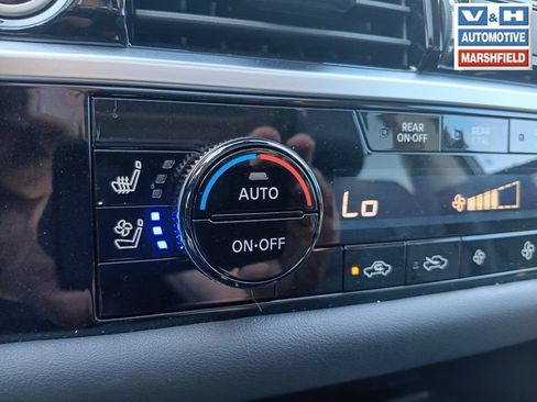 Used 2023 Nissan Pathfinder Platinum AWD/4WD image 5