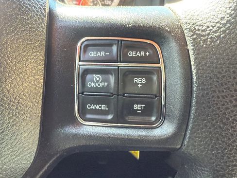 Used 2019 RAM 1500 Classic SLT image 11