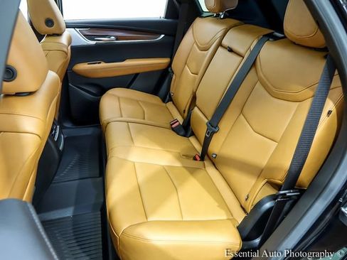 Certified 2023 Cadillac XT5 Premium Luxury w/ LPO, Floor Liner Package AWD/4WD image 12