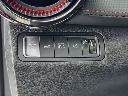 Used 2025 Chevrolet Equinox RS AWD/4WD image 11