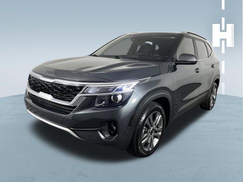 Used 2023 Kia Seltos S FWD image 4