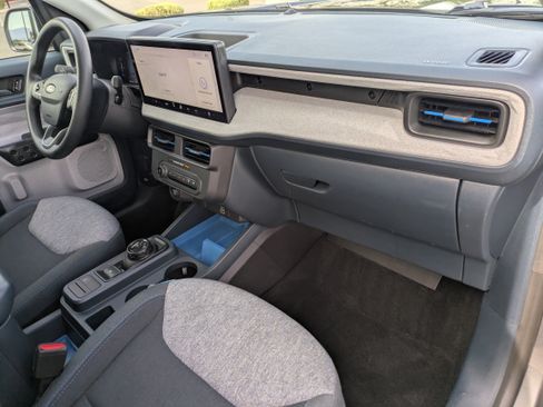 Used 2025 Ford Maverick XLT FWD image 12