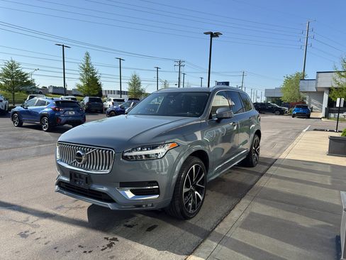 Used 2023 Volvo XC90 B5 Plus w/ Protection Package Premier image 7