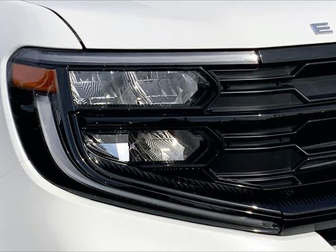 Used 2026 Ford Expedition Active RWD image 10