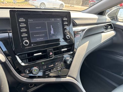 Used 2024 Toyota Camry SE image 13