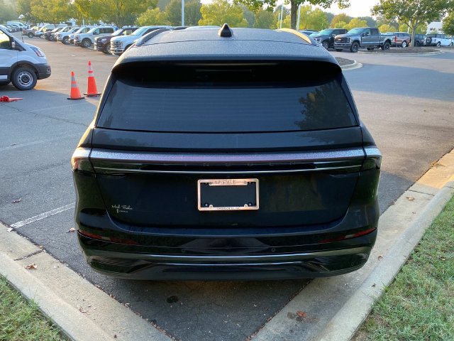 Certified 2025 Lincoln Nautilus Reserve w/ Jet Appearance Package AWD/4WD image 32