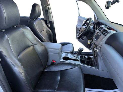 Used 2010 Toyota 4Runner SR5 AWD/4WD image 15