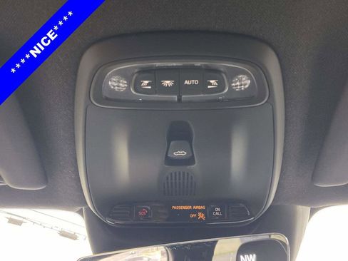 Used 2021 Volvo XC40 T4 R-Design w/ Advanced Package image 24