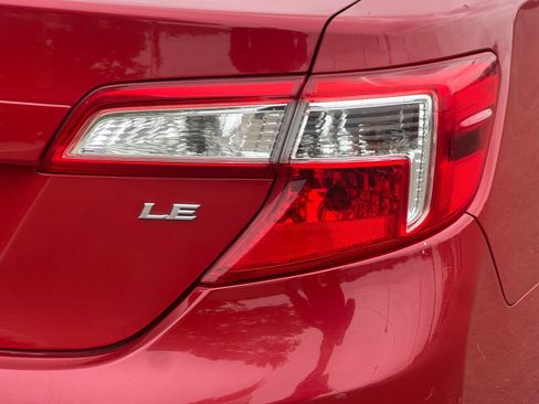 Used 2013 Toyota Camry LE FWD image 22
