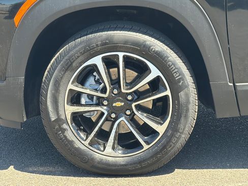 Used 2025 Chevrolet TrailBlazer LT AWD/4WD image 27