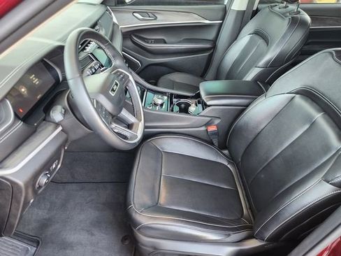 Used 2022 Jeep Grand Cherokee L Limited image 10