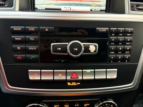 Used 2016 Mercedes-Benz GL 450 4MATIC image 38