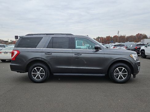 Used 2020 Ford Expedition XLT image 7