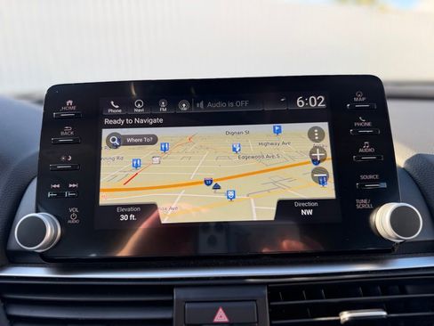 Used 2022 Honda Accord Touring image 28