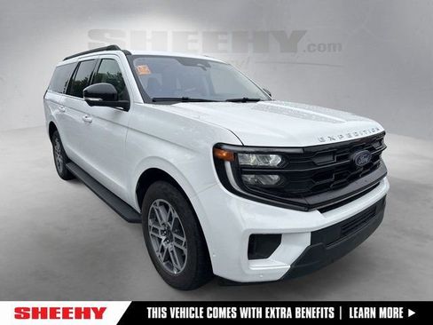 Certified 2025 Ford Expedition Max Active AWD/4WD image 1