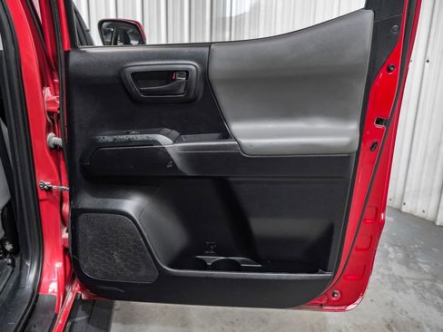Used 2021 Toyota Tacoma SR image 41