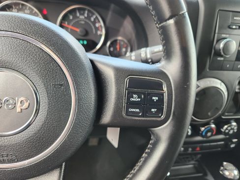 Used 2011 Jeep Wrangler Sport AWD/4WD image 32