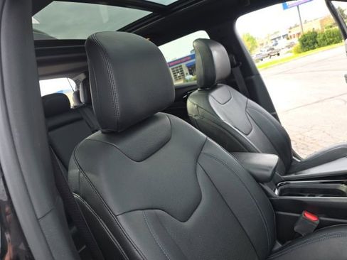 Used 2025 Jeep Compass Limited w/ High Altitude Package AWD/4WD image 43