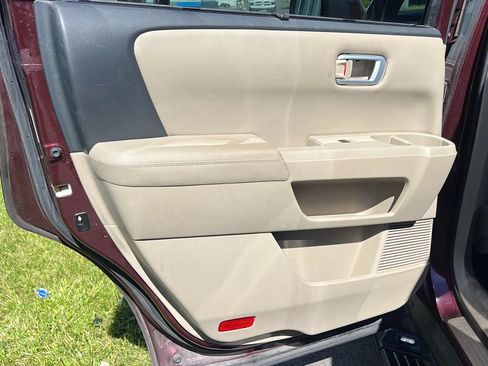 Used 2013 Honda Pilot Touring image 12
