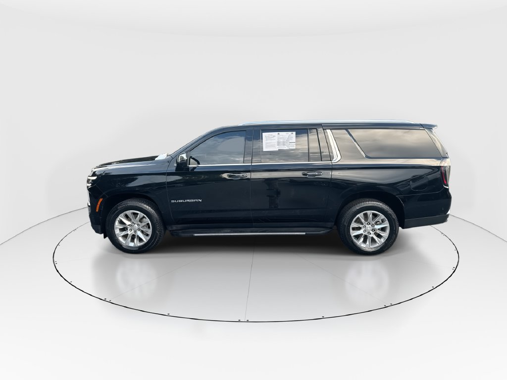 Used 2025 Chevrolet Suburban Premier RWD image 5