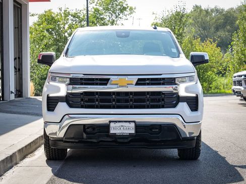 Used 2023 Chevrolet Silverado 1500 LT w/ Protection Package AWD/4WD image 9