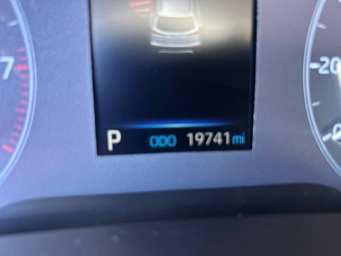 Certified 2025 Toyota Corolla Cross LE AWD/4WD image 16