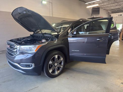 Used 2019 GMC Acadia SLT w/ LPO, Cargo Package AWD/4WD image 11