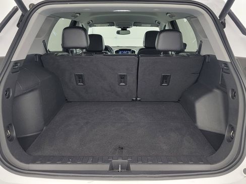 Used 2023 GMC Terrain SLT image 35