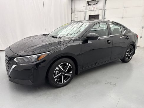 Used 2024 Nissan Sentra SV FWD image 3