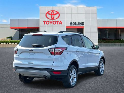 Used 2018 Ford Escape SE FWD image 5