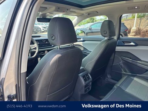 Certified 2024 Volkswagen Taos SE image 13