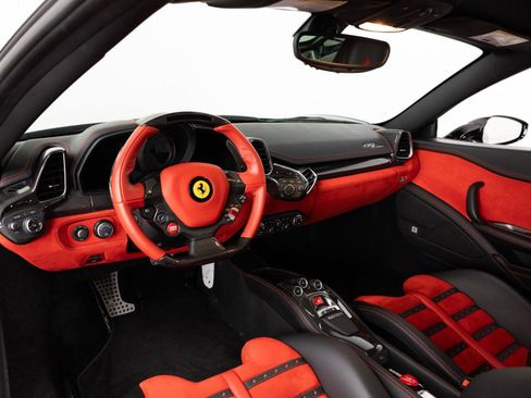 Certified 2015 Ferrari 458 Italia Coupe RWD image 2