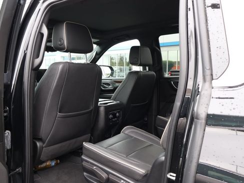 Used 2023 Chevrolet Suburban Premier w/ Premium Package AWD/4WD image 33