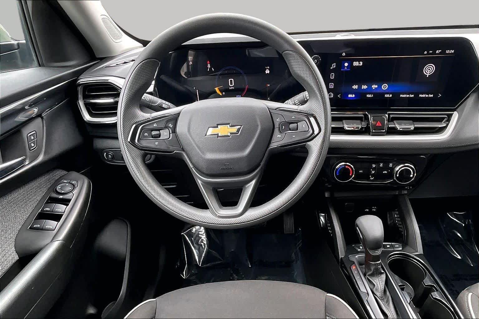 Used 2026 Chevrolet TrailBlazer LT AWD/4WD image 6