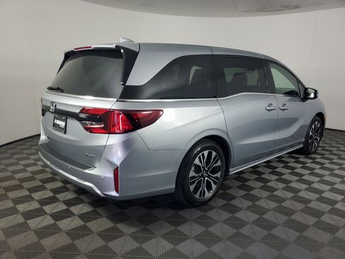 New 2026 Honda Odyssey Elite image 4