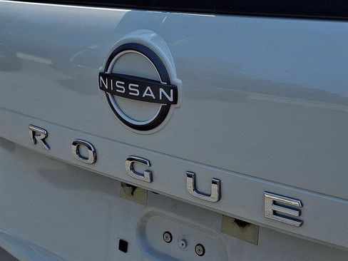 Certified 2023 Nissan Rogue Platinum AWD/4WD image 32