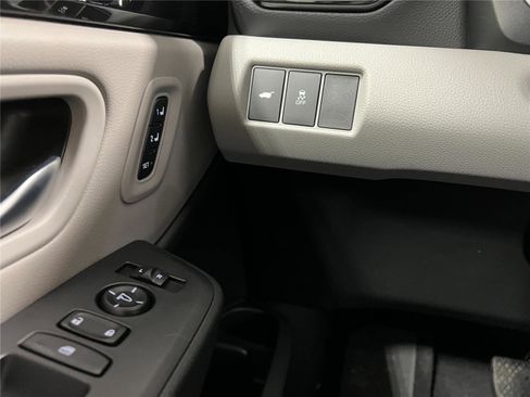 New 2025 Honda Pilot EX-L image 18