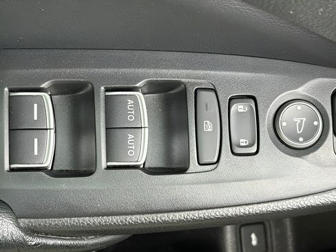 Used 2018 Honda Accord Touring image 15