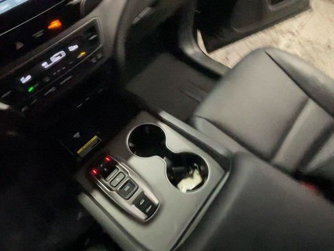 Certified 2025 Honda Passport EX-L image 37