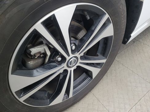 Used 2021 Nissan Sentra SV image 31