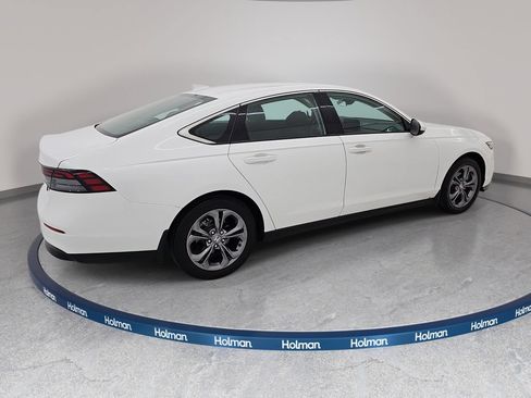 Used 2024 Honda Accord EX image 5