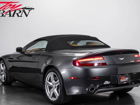 Used 2009 Aston Martin V8 Vantage Roadster RWD image 11