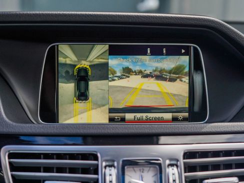 Used 2015 Mercedes-Benz E 250 BlueTEC 4MATIC Sedan image 18