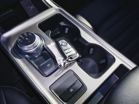 Used 2024 Ford Edge SEL w/ Convenience Package image 25