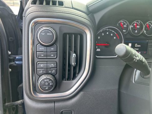 Used 2022 Chevrolet Silverado 1500 LTZ w/ LTZ Convenience Package II image 26