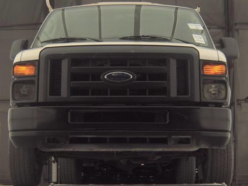 Used 2011 Ford E-150 and Econoline 150 image 13