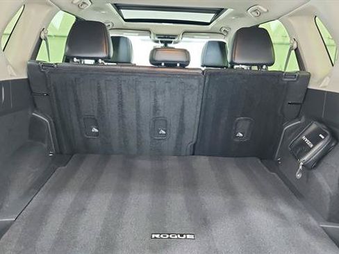 Certified 2023 Nissan Rogue SV w/ SV Premium B Package FWD image 33