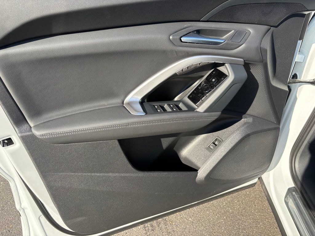 New 2026 Audi Q5 Premium AWD/4WD image 4