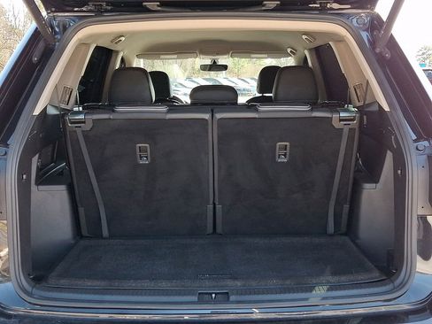 Used 2023 Volkswagen Atlas SE image 29