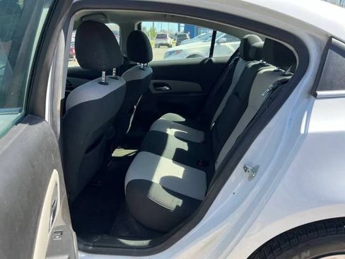 Used 2011 Chevrolet Cruze LS FWD image 11